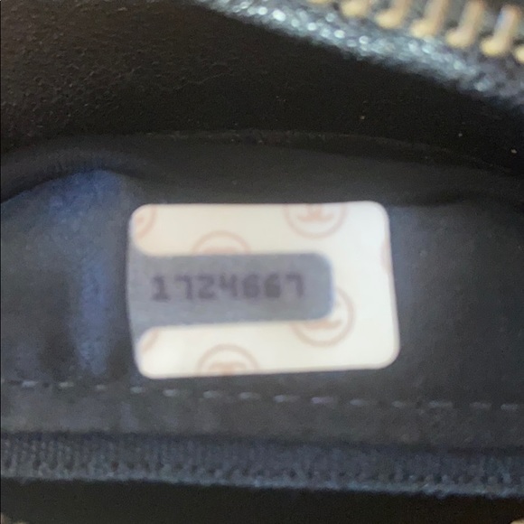 CHANEL Vintage Mini Black Lambskin Camera Bag - Picture 16 of 17